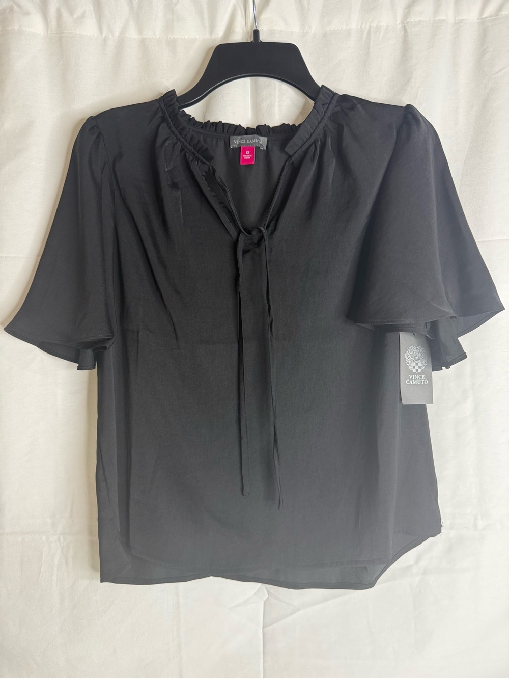 Vince Camuto Black Solid Ruffle Tie-Neck Flutter Short Sleeve Blouse Women's XS